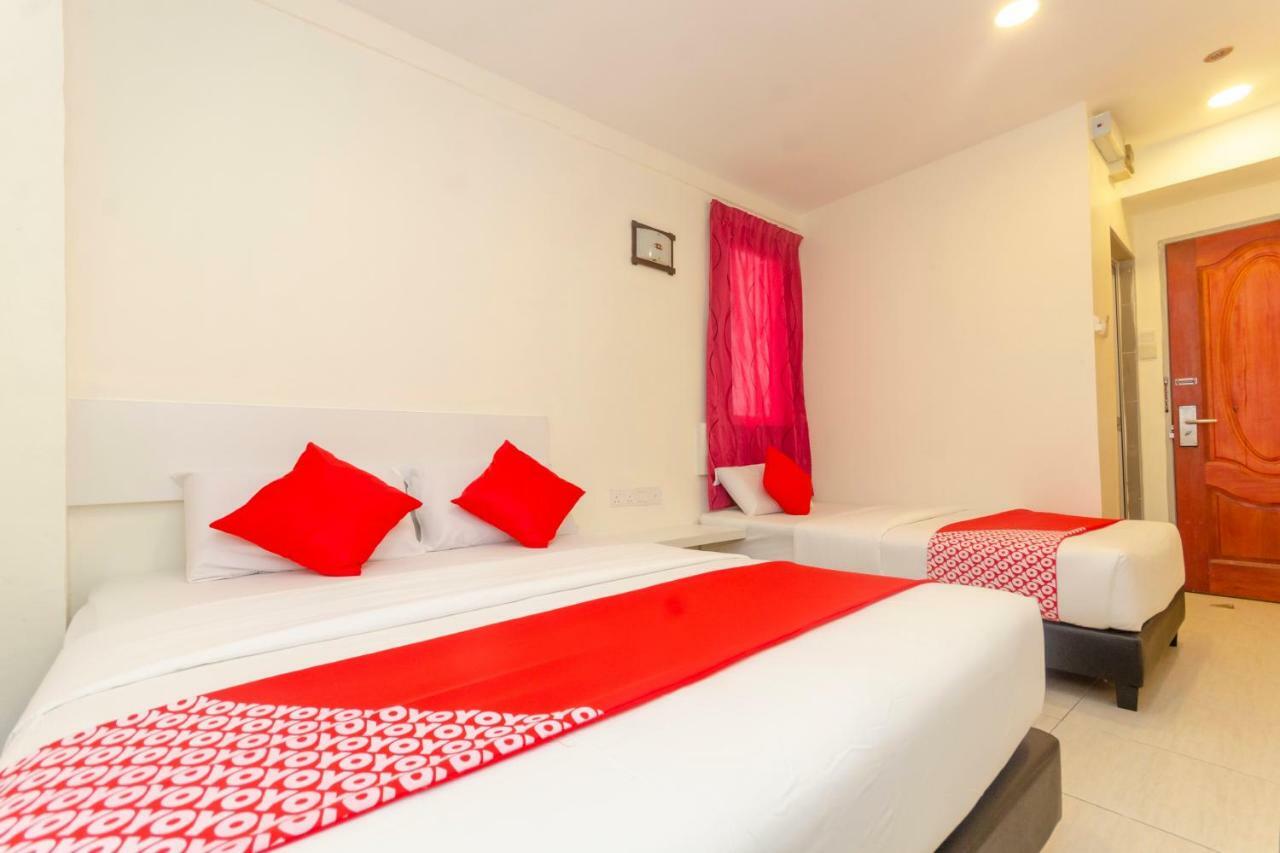 Oyo 1010 Skudai Hotel Exterior photo