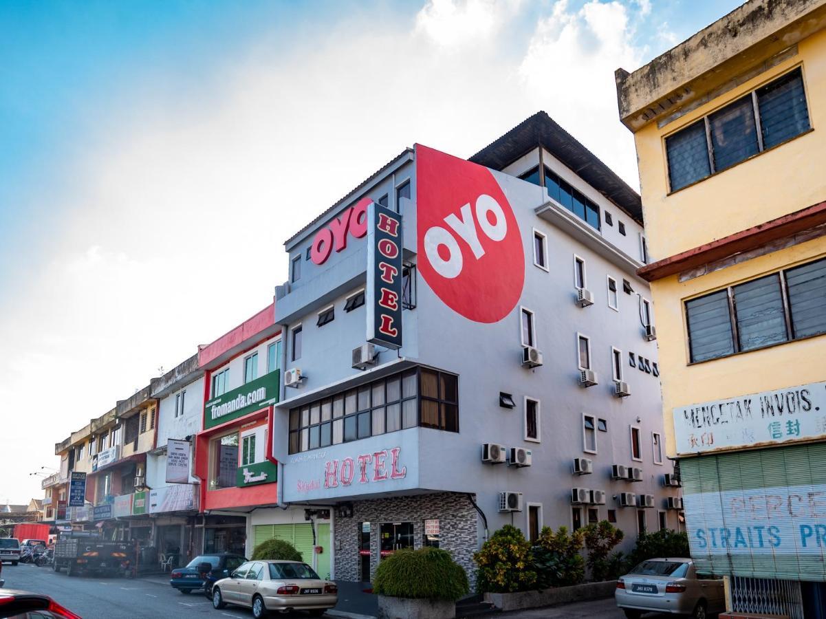 Oyo 1010 Skudai Hotel Exterior photo